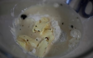 Preparazione Tortelli croccanti d'albicocche e zenzero, salsa al cioccolato bianco al pepe - Fase 2