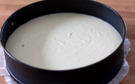 Preparazione Cheesecake ai mirtilli - Fase 3 Preparazione Cheesecake ai mirtilli - Fase 3