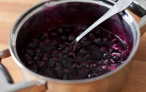 Preparazione Cheesecake ai mirtilli - Fase 4