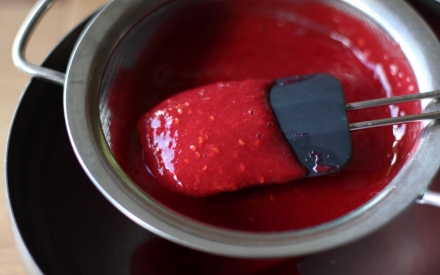 Preparazione Sorbetto di lamponi - Fase 1 Preparazione Sorbetto di lamponi - Fase 1