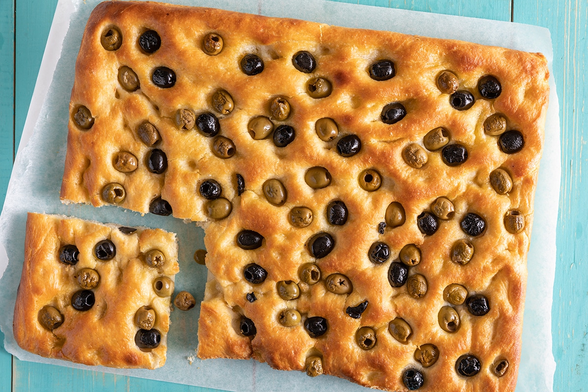 Focaccia alle olive ricetta