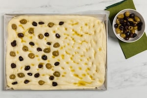 Preparazione Focaccia alle olive - Fase 3