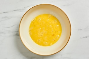 Preparazione Frittata di spaghetti - Fase 1