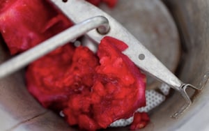 Preparazione Île flottante con coulis di fichi d'India - Fase 1