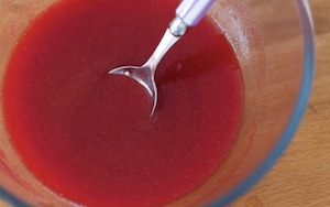 Preparazione Île flottante con coulis di fichi d'India - Fase 2