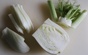 Preparazione Insalata di frutta e verdura con tè bianco e lime - Fase 1