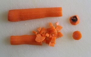 Preparazione Insalata di frutta e verdura con tè bianco e lime - Fase 1