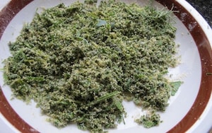 Preparazione Maiale in crosta d'erbe con salsa al miele e peperoncino - Fase 3