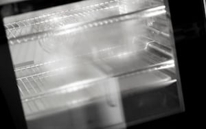 Preparazione Maiale in crosta d'erbe con salsa al miele e peperoncino - Fase 6