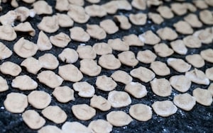 Preparazione Orecchiette al sugo con cacioricotta - Fase 2