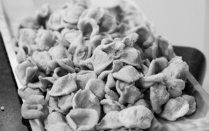 Preparazione Orecchiette al sugo con cacioricotta - Fase 4