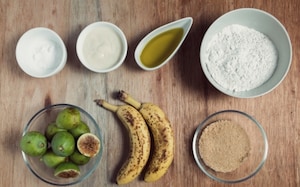 Preparazione Pane ai fichi e banane - Fase 1