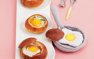 Panini a sorpresa ripieni di uova