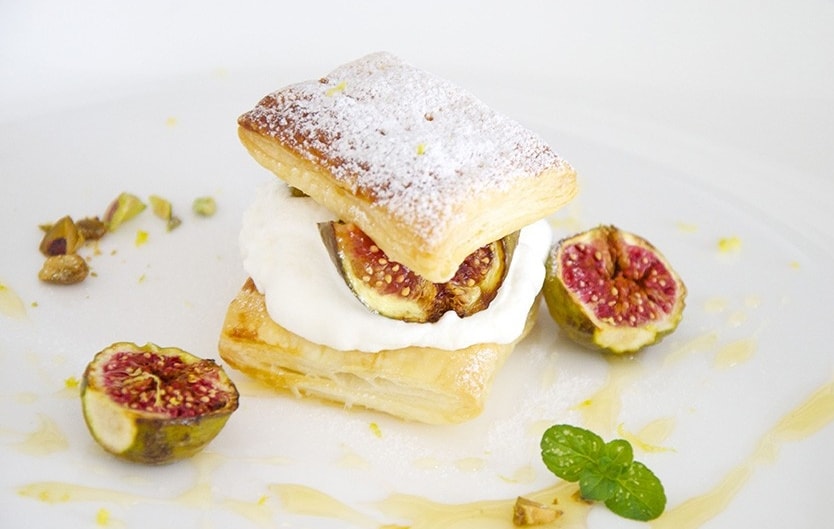 Sfoglia con ricotta al limone, fichi al forno e pistacchi ricetta