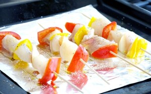 Preparazione Spiedino di coda di rospo con pere e peperoni - Fase 2