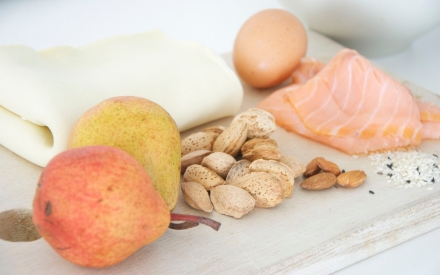 Preparazione Strudel di salmone, pere e mandorle - Fase 1 Preparazione Strudel di salmone, pere e mandorle - Fase 1