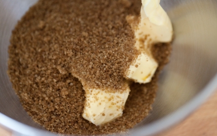 Preparazione Torta al caffè e gocce di cioccolato - Fase 1 Preparazione Torta al caffè e gocce di cioccolato - Fase 1