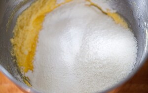 Preparazione Cake marmorizzato al cocco - Fase 2