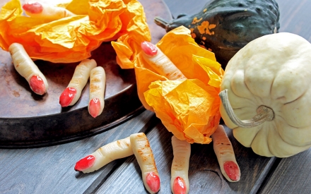 Preparazione Dita della strega di Halloween - Fase 3 Preparazione Dita della strega di Halloween - Fase 3