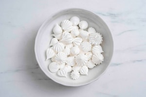 Preparazione Mini Pavlova con fragole e lamponi - Fase 1