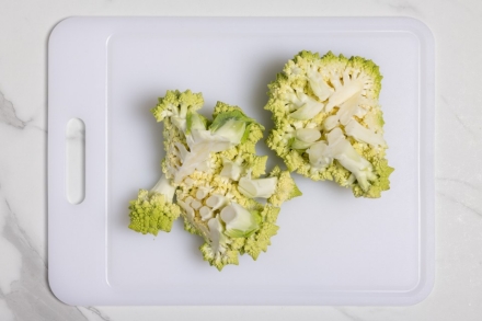 Preparazione Vellutata di broccolo romanesco - Fase 1 Preparazione Vellutata di broccolo romanesco - Fase 1