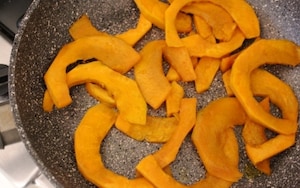 Preparazione Zucca in saòr - Fase 1