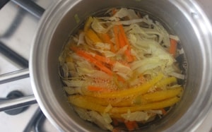 Preparazione Zuppa al latte di cocco con verdure e tofu - Fase 2