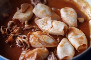 Preparazione Polenta e calamari al sugo - Fase 2