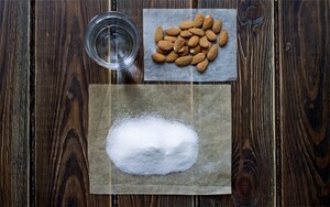 Preparazione Biscottini di Natale alle mandorle - Fase 1