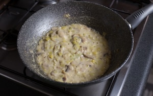 Preparazione Crostata di polenta con porri e champignon - Fase 2