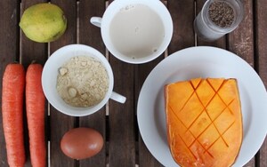 Preparazione Frittelle di zucca con  carote al cumino - Fase 1