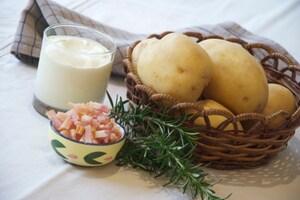 Preparazione Tortino di patate con pancetta e rosmarino - Fase 1