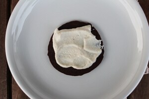 Preparazione Cialde croccanti al cacao con mele e nocciole  - Fase 2