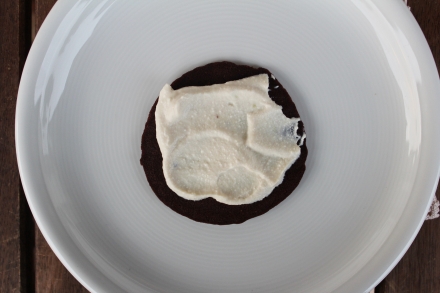 Preparazione Cialde croccanti al cacao con mele e nocciole  - Fase 2 Preparazione Cialde croccanti al cacao con mele e nocciole  - Fase 2
