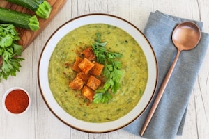 Preparazione Crema di zucchine e crostini alla paprika - Fase 4
