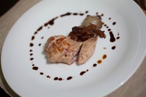 Preparazione Petti di fagiano con datteri e cipolla brasata - Fase 3