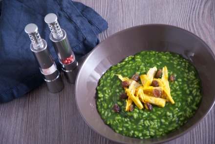 Preparazione Risotto con spinaci, gallina e uvetta - Fase 3 Preparazione Risotto con spinaci, gallina e uvetta - Fase 3