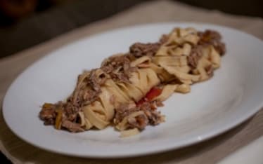 Tagliatelle di grano Russello e ragù di fagiano