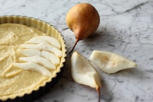 Preparazione Torta di pere al torrone  - Fase 3