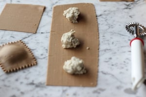 Preparazione Tortelli di castagne ai funghi - Fase 3
