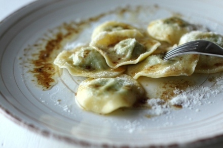 Preparazione Tortelli ripieni di coniglio e spinaci - Fase 3 Preparazione Tortelli ripieni di coniglio e spinaci - Fase 3