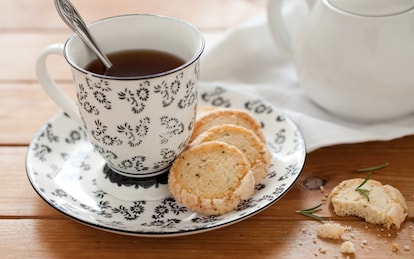 Biscotti al limone e rosmarino
