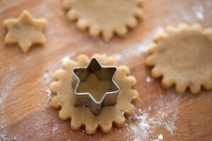 Preparazione Biscotti Linzer - Fase 5