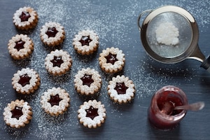 Preparazione Biscotti Linzer - Fase 7