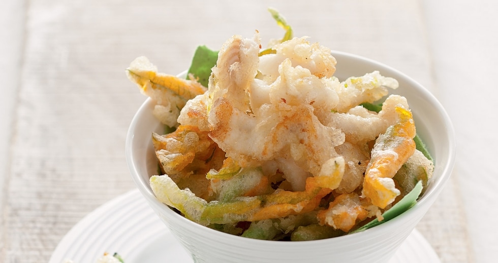 Fritto di sogliole, fiori di zucca e asparagi di mare ricetta