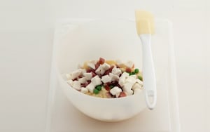 Preparazione Gattò di patate con mozzarella e prosciutto - Fase 1