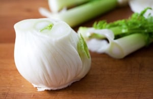 Preparazione Insalata di arance, songino, pistacchi e finocchi - Fase 1