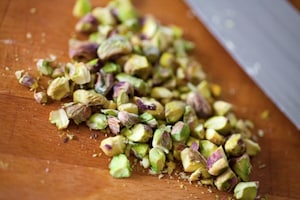 Preparazione Insalata di arance, songino, pistacchi e finocchi - Fase 3