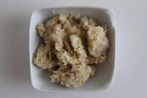 Preparazione Polpette di quinoa alla curcuma con radicchio e noci - Fase 1