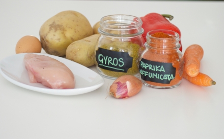 Preparazione Polpette con patate alla paprika  - Fase 1 Preparazione Polpette con patate alla paprika  - Fase 1